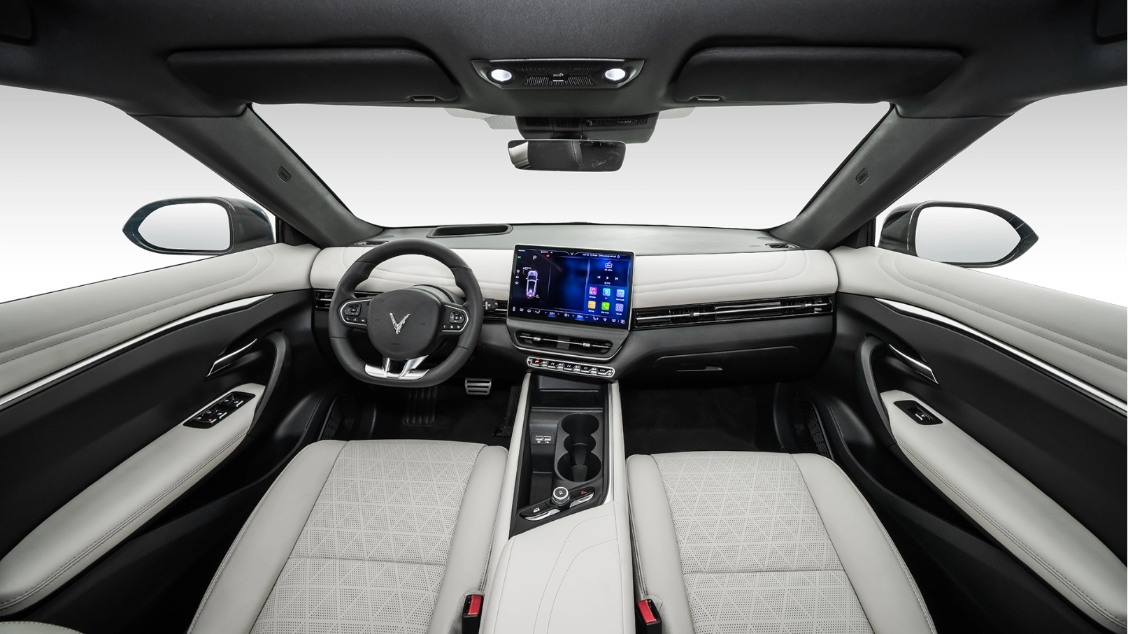 khoang lái vinfast vf7