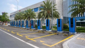 nhà sáng lập vinfast thành lập công ty phát triển trạm sạc xe điện toàn cầu