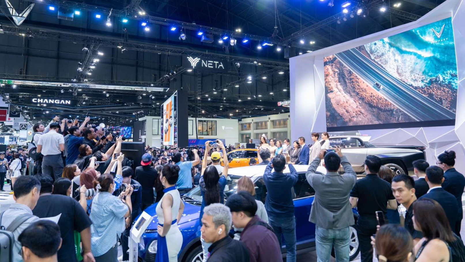 Vinfast giới thiệu dải xe điện hoàn chỉnh tại BIMS 2024